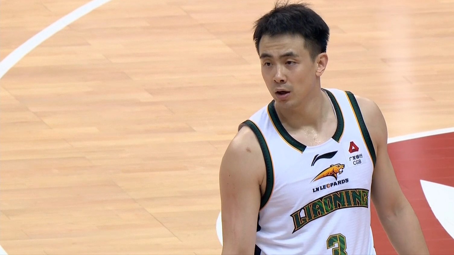 半岛体育APP-CBA:赵继伟14+9苦战双加时,首发6中0,王岚嵚20分惜败